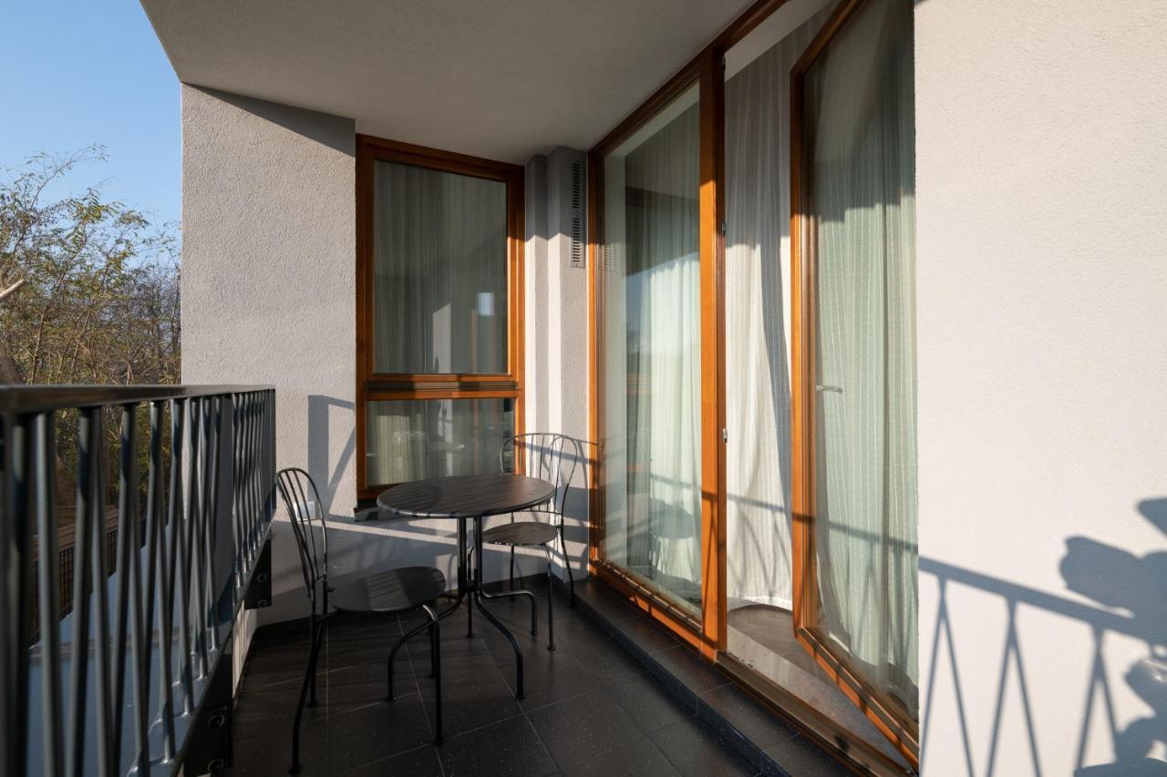 Nexthome Boutique Apartments - Klimatyzacja - Air Conditioning - New Warsaw Ngoại thất bức ảnh